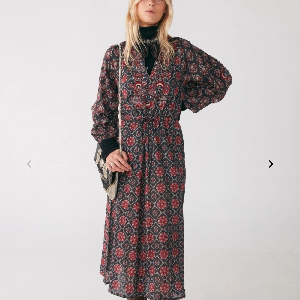 Red Maxi Sundress with Long Bishop Sleeves and V-Neck for Casual Work